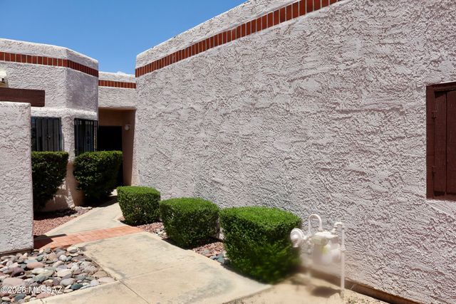 2871 E Weymouth Circle, Tucson, AZ 85716