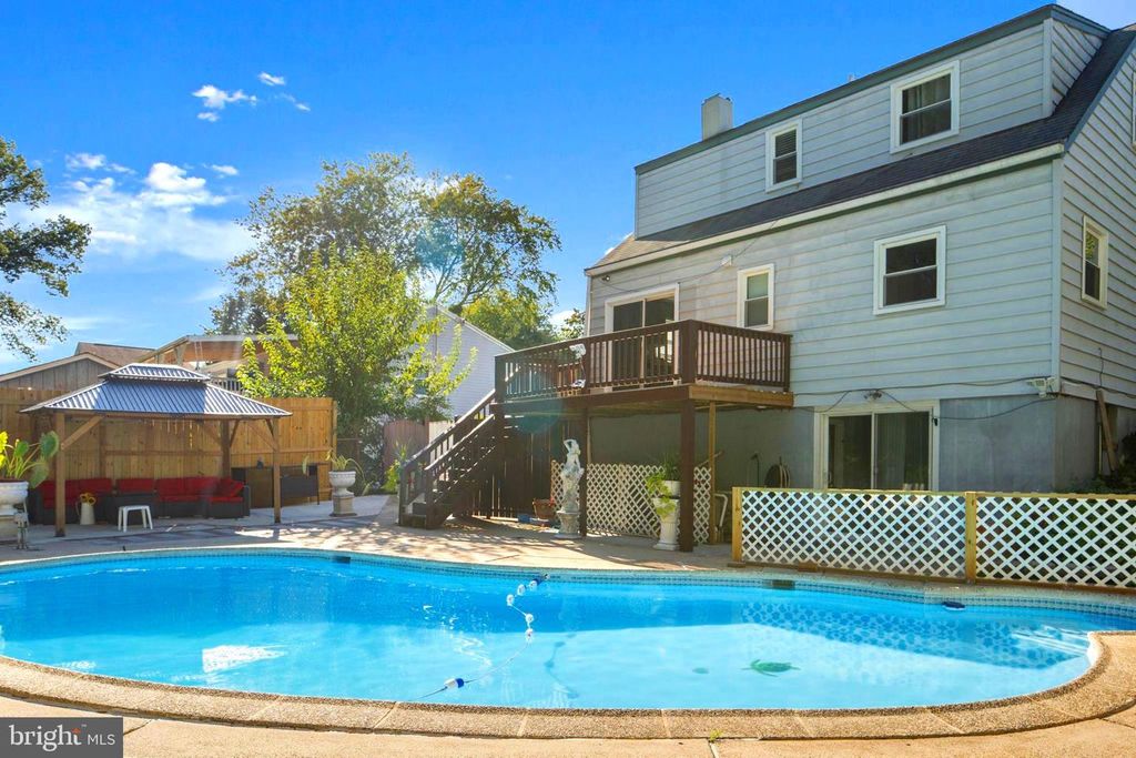 1407 COLCHESTER RD, Woodbridge, VA 22191