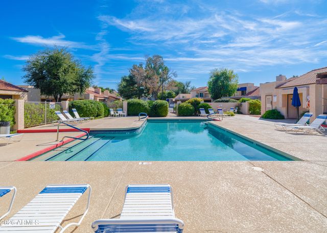 41 E BETTY ELYSE Lane, Phoenix, AZ 85022