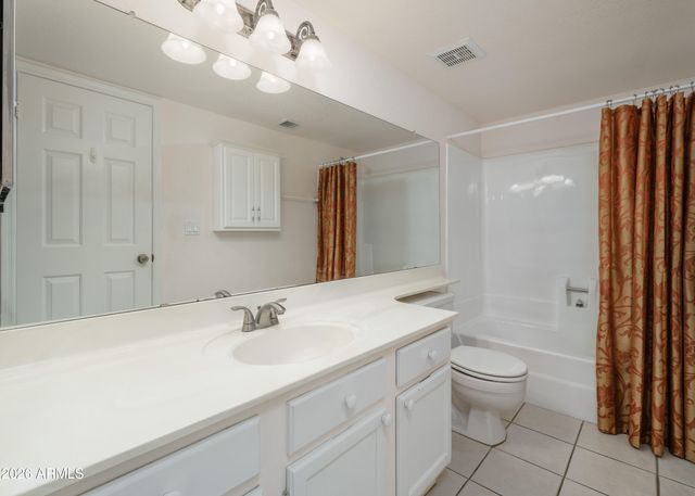 41 E BETTY ELYSE Lane, Phoenix, AZ 85022