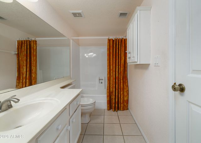 41 E BETTY ELYSE Lane, Phoenix, AZ 85022