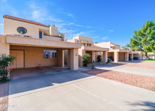 41 E BETTY ELYSE Lane, Phoenix, AZ 85022