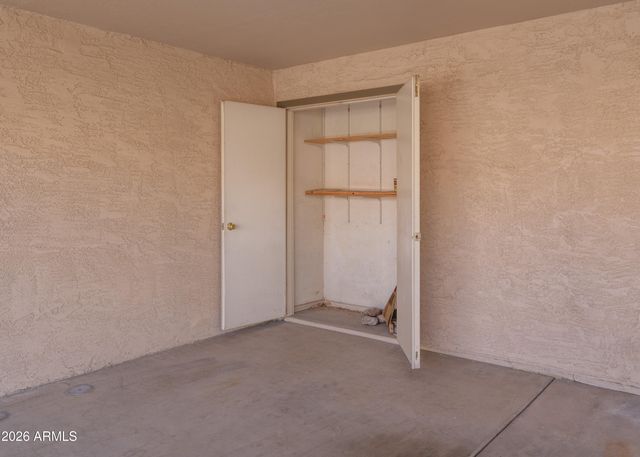 41 E BETTY ELYSE Lane, Phoenix, AZ 85022