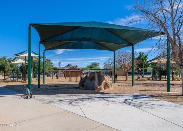 41 E BETTY ELYSE Lane, Phoenix, AZ 85022