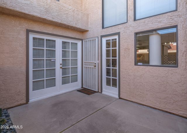 41 E BETTY ELYSE Lane, Phoenix, AZ 85022