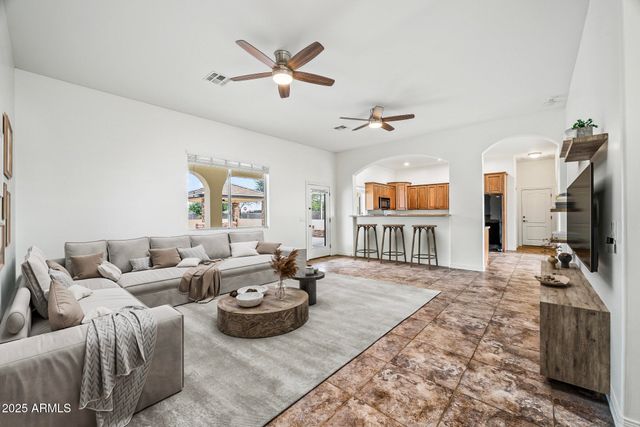 24325 S 183RD Place, Gilbert, AZ 85298