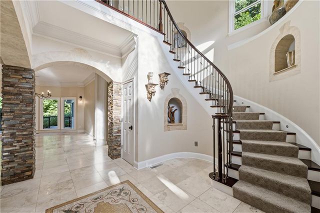 6709 Wooded Cove Court, Flowery Branch, GA 30542