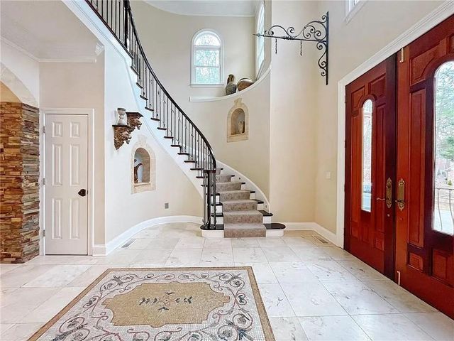 6709 Wooded Cove Court, Flowery Branch, GA 30542