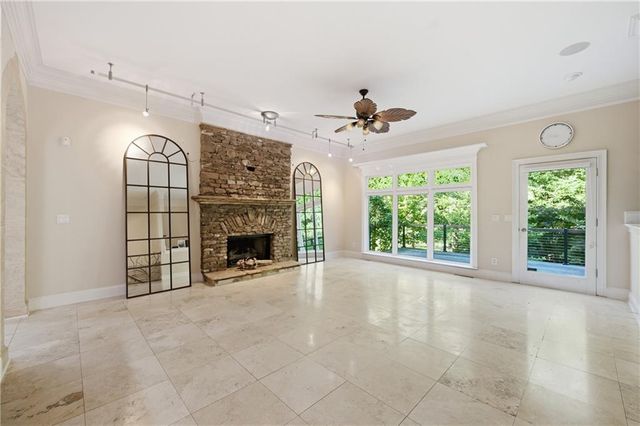 6709 Wooded Cove Court, Flowery Branch, GA 30542