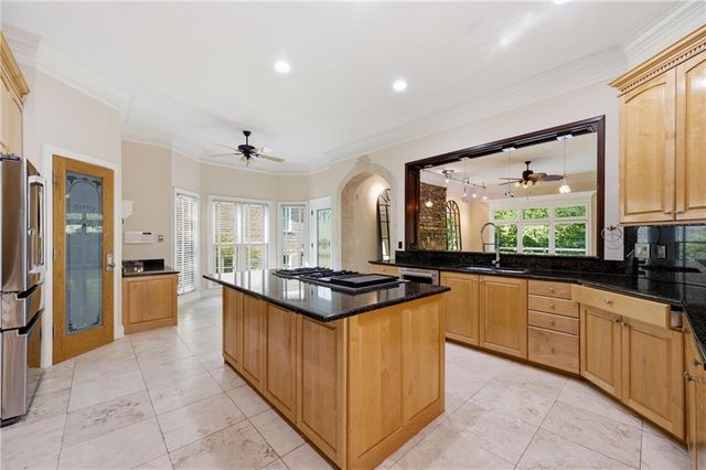 6709 Wooded Cove Court, Flowery Branch, GA 30542