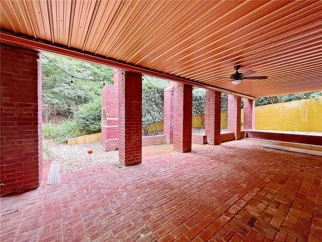 6709 Wooded Cove Court, Flowery Branch, GA 30542