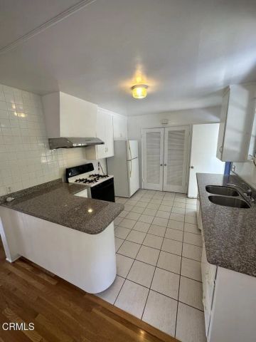 2618 Griffith Park Boulevard, Los Angeles, CA 90039