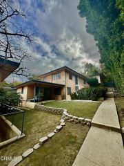 2618 Griffith Park Boulevard, Los Angeles, CA 90039