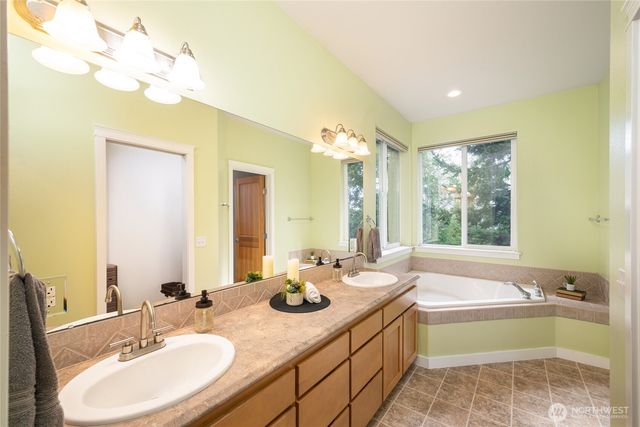 1280 Sandstone Way, Bellingham, WA 98229