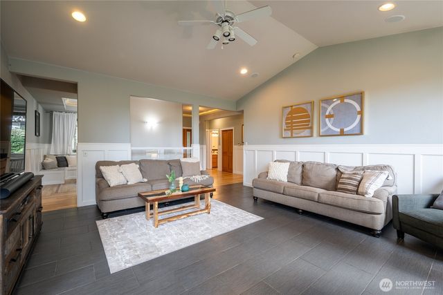 1280 Sandstone Way, Bellingham, WA 98229