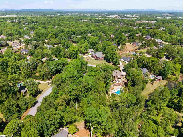 2 Kentucky Court, Greenville, SC 29615