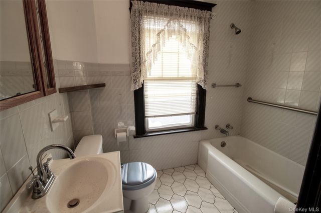 409 Baker Street, Poughkeepsie, NY 12603