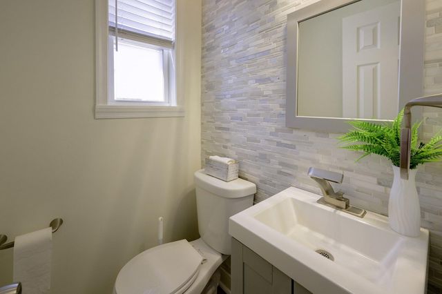 5802 8TH ST NE, Washington, DC 20011
