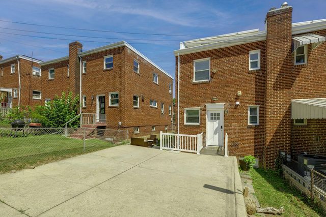 5802 8TH ST NE, Washington, DC 20011
