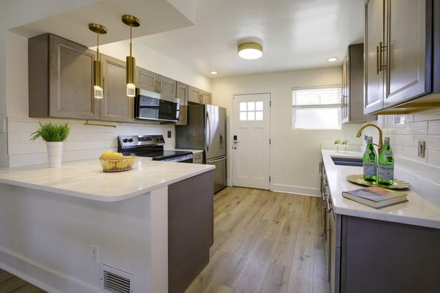 5802 8TH ST NE, Washington, DC 20011
