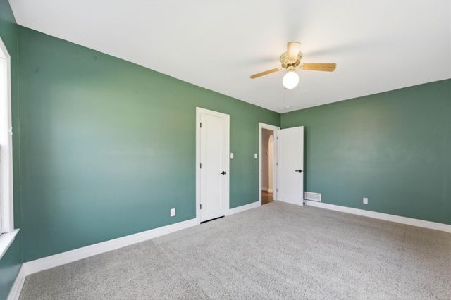 1554 N Woodrow Ct, Wichita, KS 67203