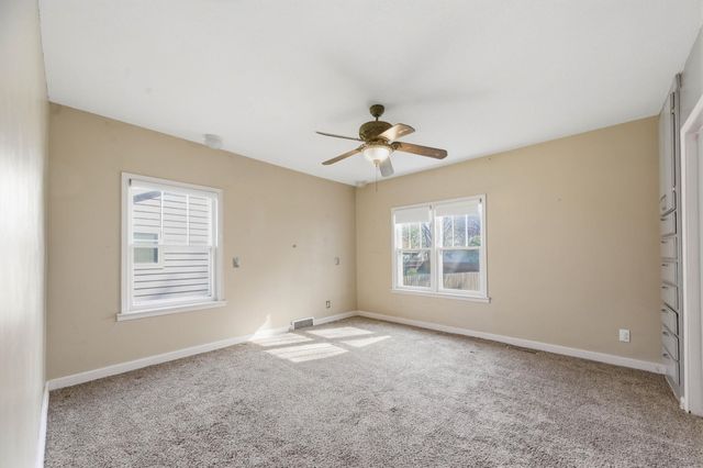 1554 N Woodrow Ct, Wichita, KS 67203