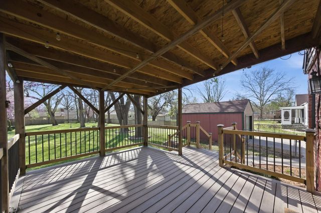 1554 N Woodrow Ct, Wichita, KS 67203