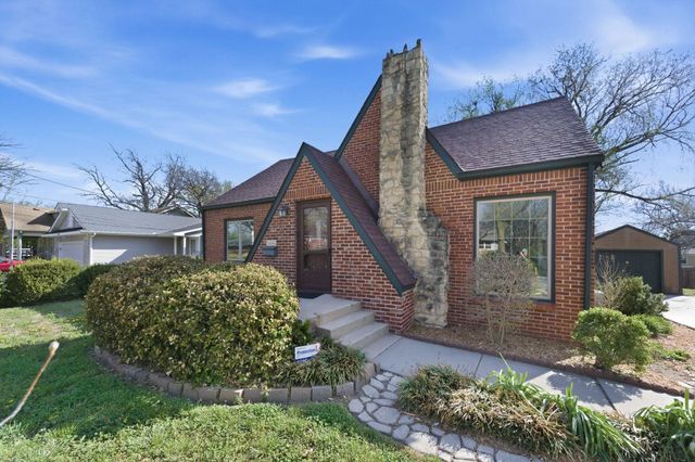 1554 N Woodrow Ct, Wichita, KS 67203