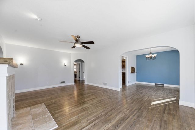 1554 N Woodrow Ct, Wichita, KS 67203