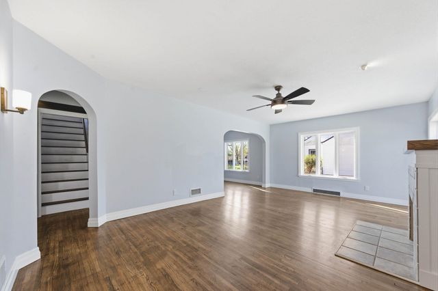 1554 N Woodrow Ct, Wichita, KS 67203