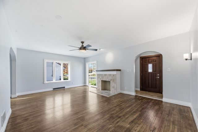 1554 N Woodrow Ct, Wichita, KS 67203