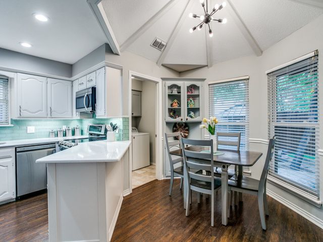 605 Oak Lane, Grapevine, TX 76051