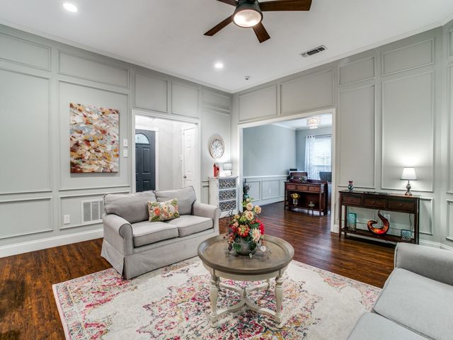 605 Oak Lane, Grapevine, TX 76051