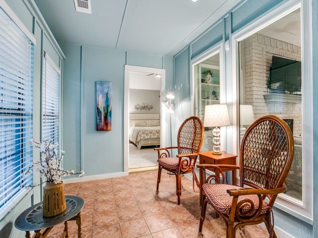 605 Oak Lane, Grapevine, TX 76051