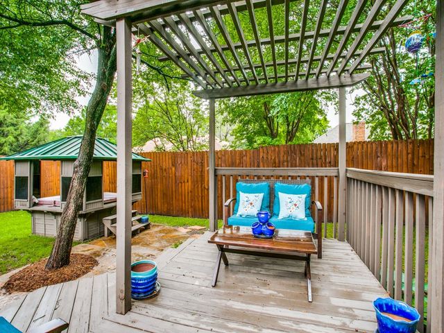 605 Oak Lane, Grapevine, TX 76051