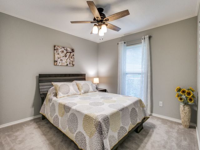 605 Oak Lane, Grapevine, TX 76051