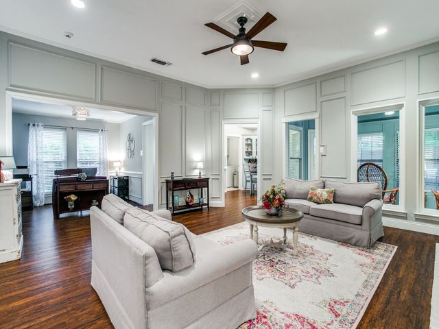 605 Oak Lane, Grapevine, TX 76051