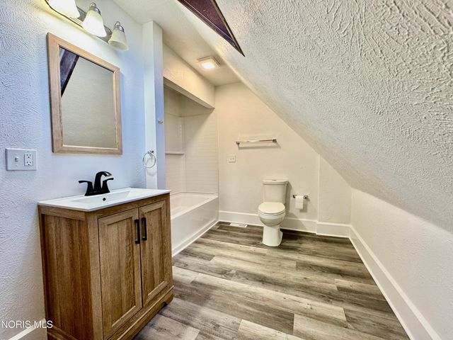 204 South Avenue, Toledo, OH 43609