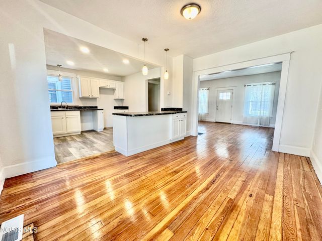 204 South Avenue, Toledo, OH 43609