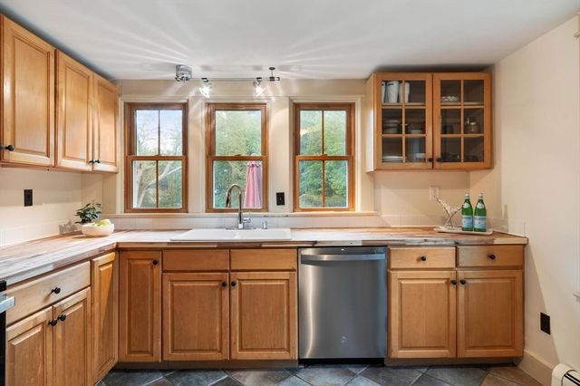 27 True Rd 2, Salisbury, MA 01952