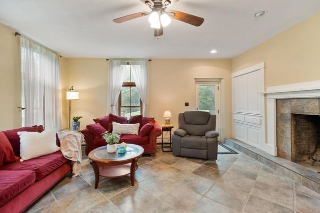 27 True Rd 2, Salisbury, MA 01952