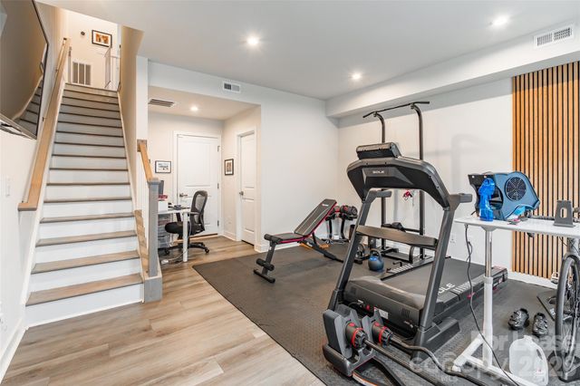 924 Broad River Lane, Charlotte, NC 28211