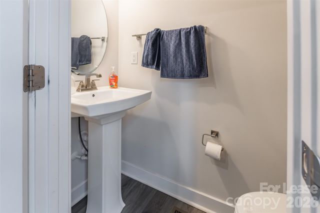924 Broad River Lane, Charlotte, NC 28211