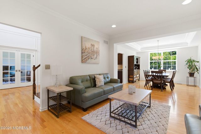 6 Valley Court, Cream Ridge, NJ 08514