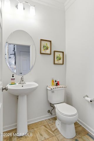 6 Valley Court, Cream Ridge, NJ 08514