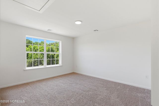 6 Valley Court, Cream Ridge, NJ 08514