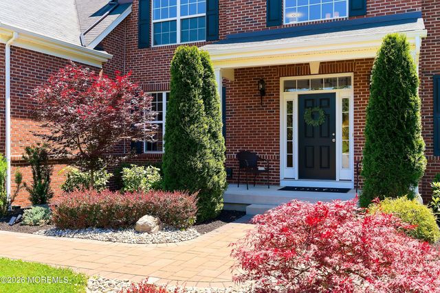 6 Valley Court, Cream Ridge, NJ 08514