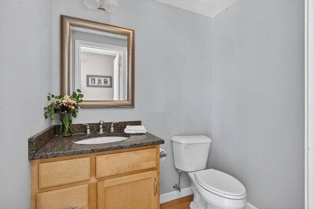 16 Rhodes Place 16, Hingham, MA 02043