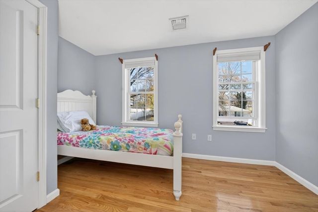 16 Rhodes Place 16, Hingham, MA 02043