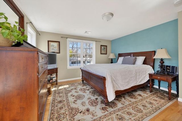 16 Rhodes Place 16, Hingham, MA 02043